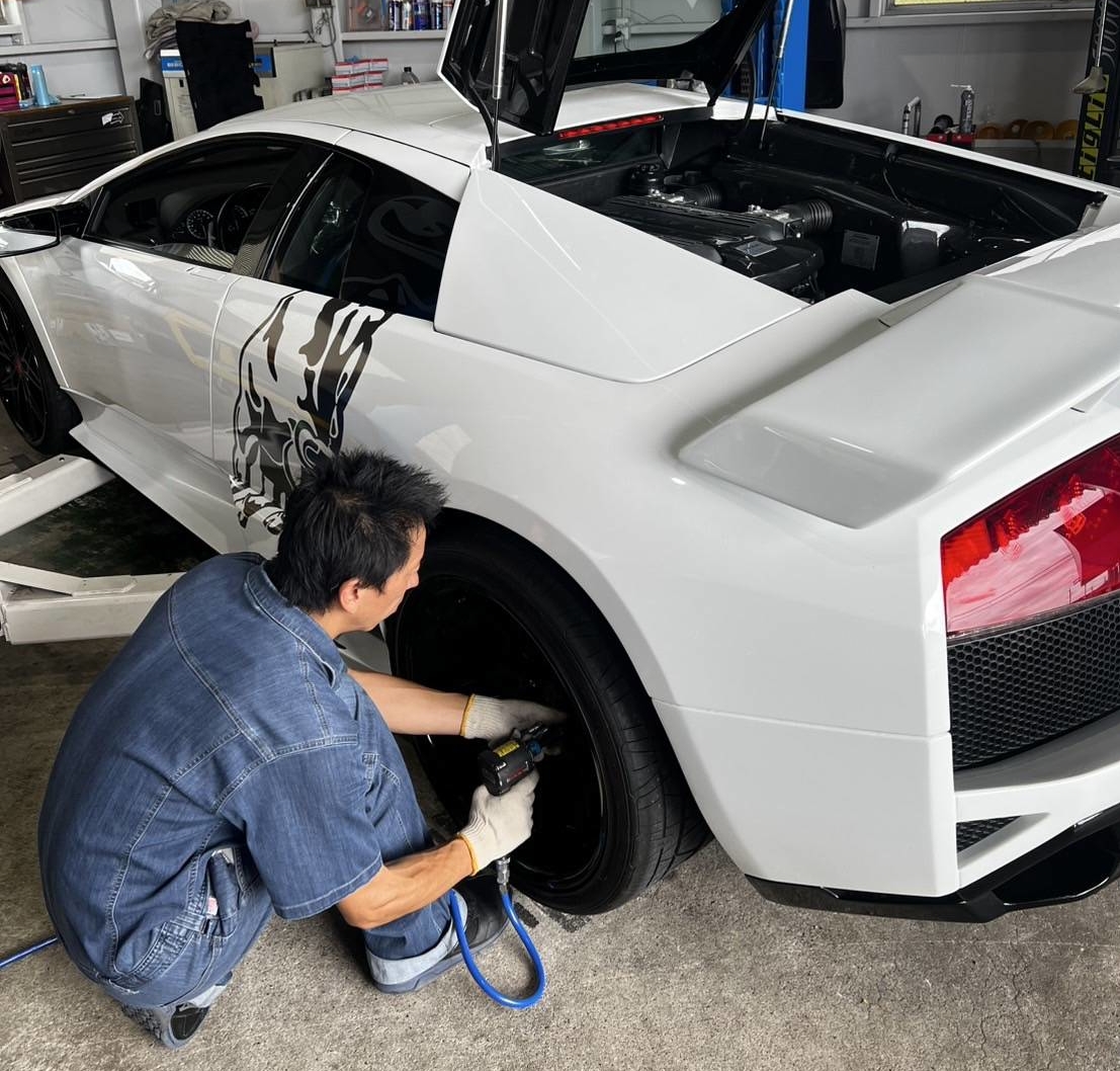 サービス工場 整備中