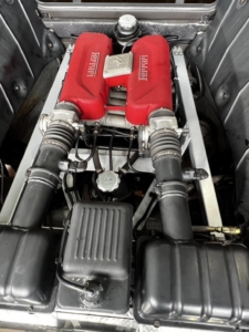 スーパーカーエンジン 内部 整備